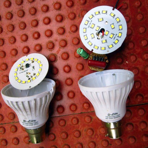 Ampoule LED E27 12 W blanc neutre